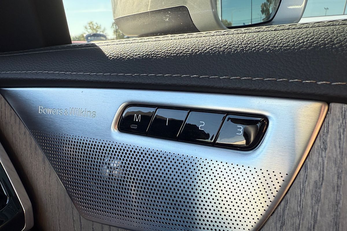 2023 Volvo XC90 Ultimate B6 Bright