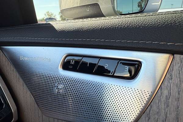 2023 Volvo XC90 Ultimate B6 Bright
