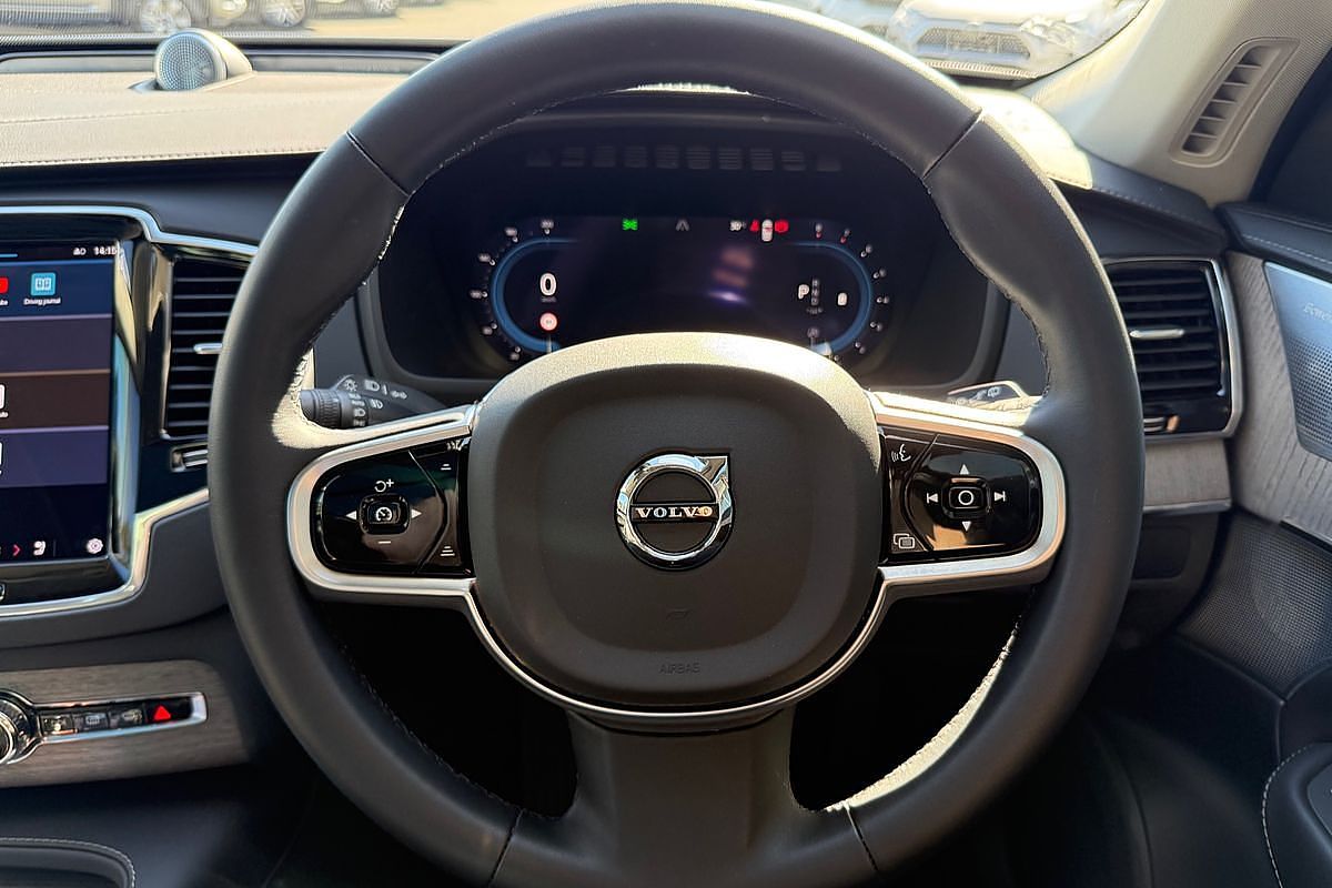 2023 Volvo XC90 Ultimate B6 Bright