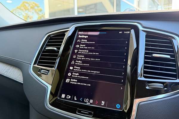 2023 Volvo XC90 Ultimate B6 Bright