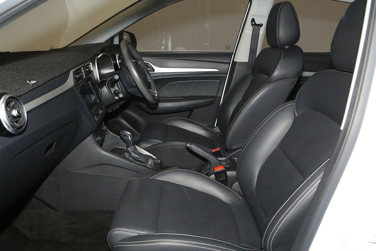 2020 MG ZS Essence AZS1