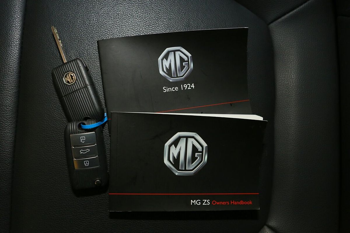 2020 MG ZS Essence AZS1