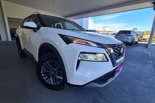 2024 Nissan X-TRAIL ST T33