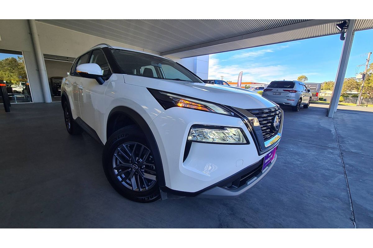 2024 Nissan X-TRAIL ST T33