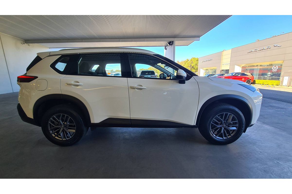 2024 Nissan X-TRAIL ST T33