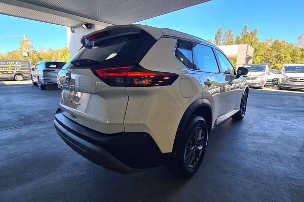 2024 Nissan X-TRAIL ST T33