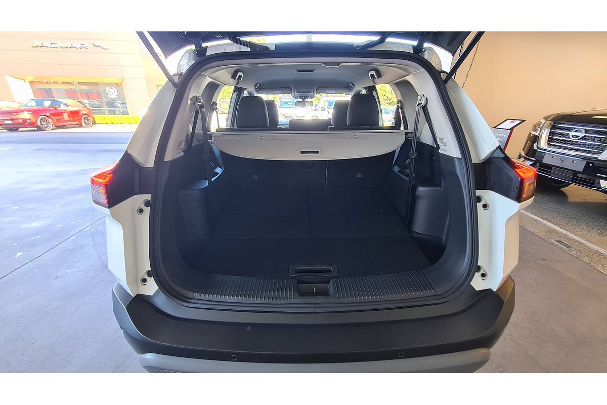 2024 Nissan X-TRAIL ST T33