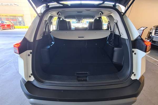 2024 Nissan X-TRAIL ST T33