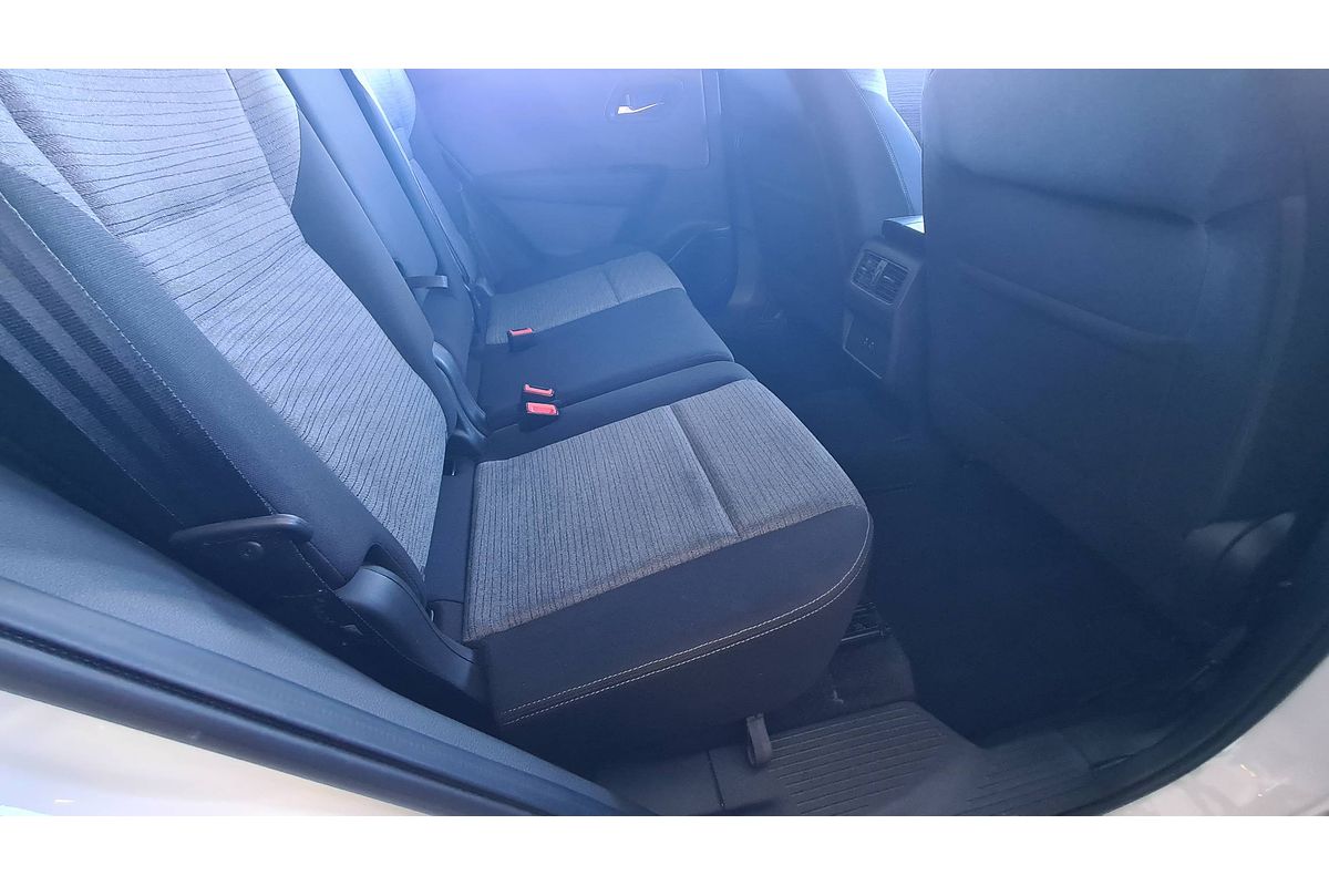 2024 Nissan X-TRAIL ST T33
