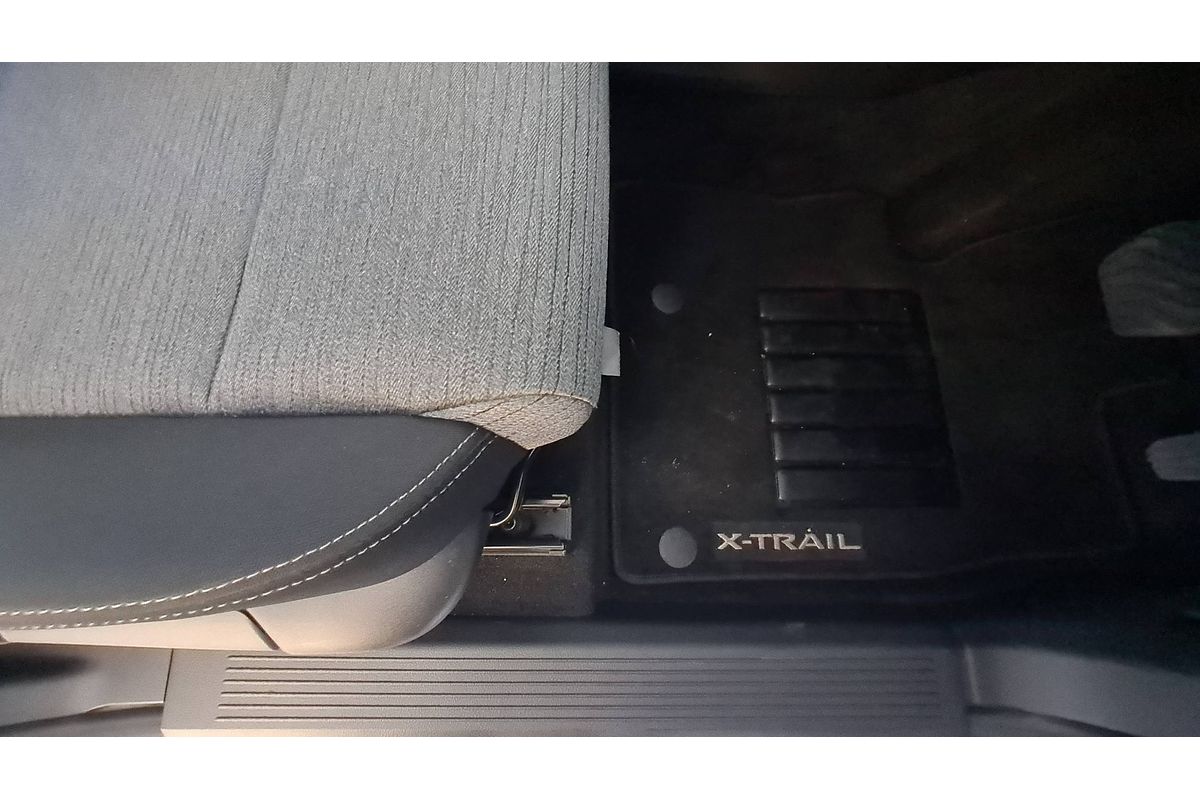 2024 Nissan X-TRAIL ST T33