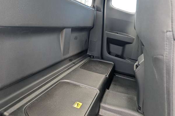 2025 Isuzu D-MAX SX 4X4