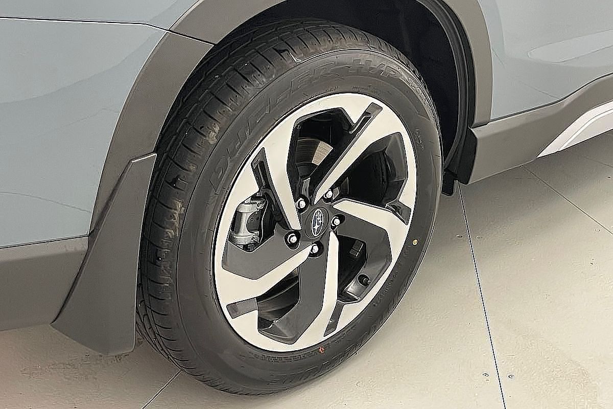2024 Subaru Forester Hybrid S S5
