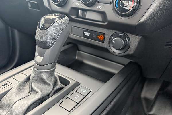 2025 Isuzu D-MAX SX 4X4