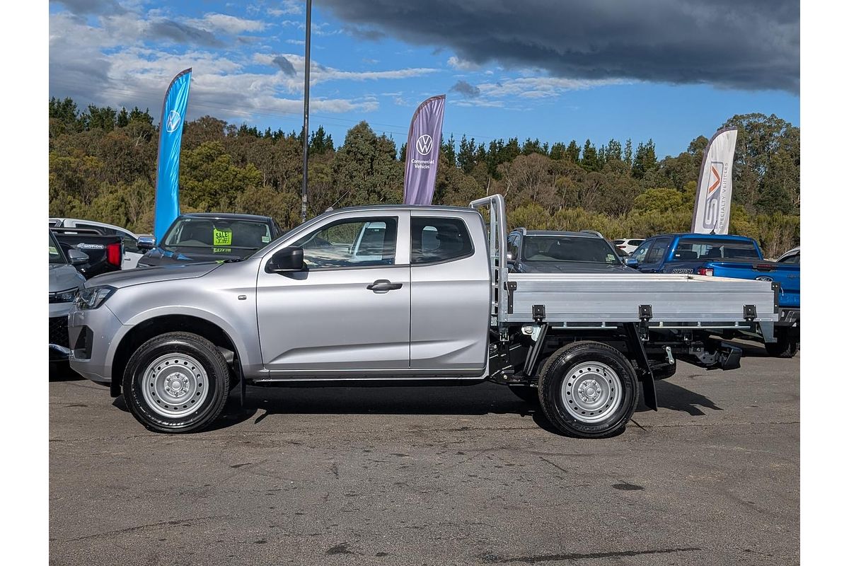 2025 Isuzu D-MAX SX 4X4