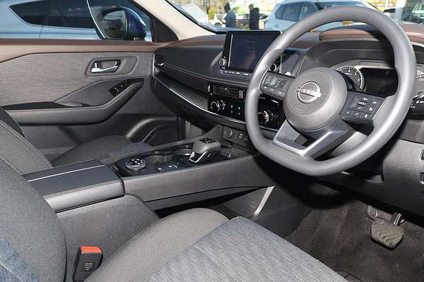 2024 Nissan X-TRAIL ST T33