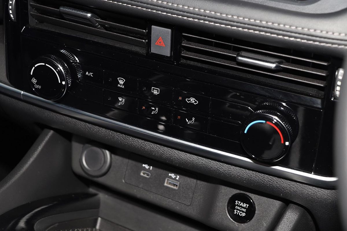 2024 Nissan X-TRAIL ST T33