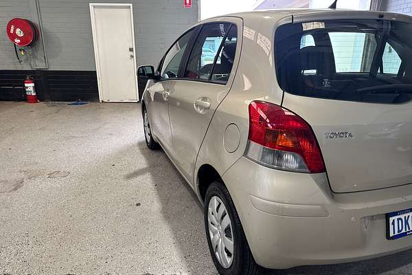 2010 Toyota Yaris YR NCP90R