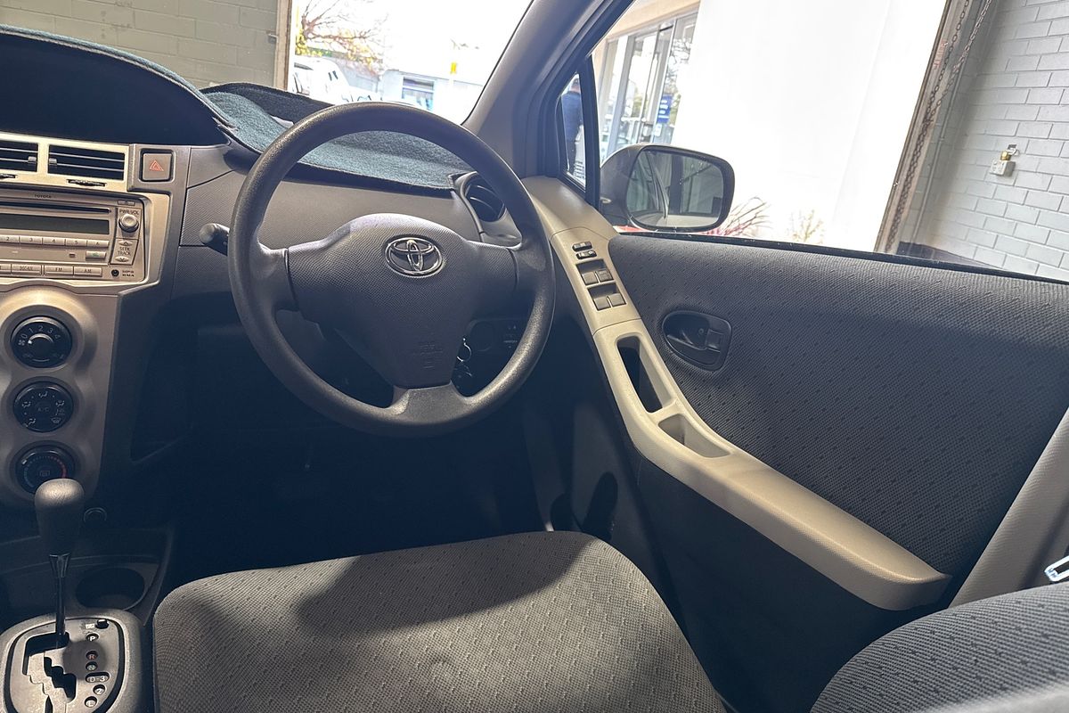 2010 Toyota Yaris YR NCP90R