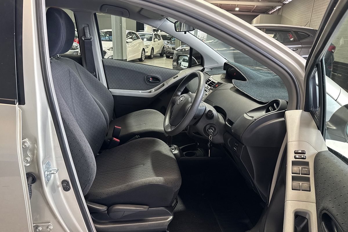 2010 Toyota Yaris YR NCP90R