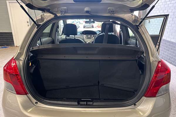 2010 Toyota Yaris YR NCP90R