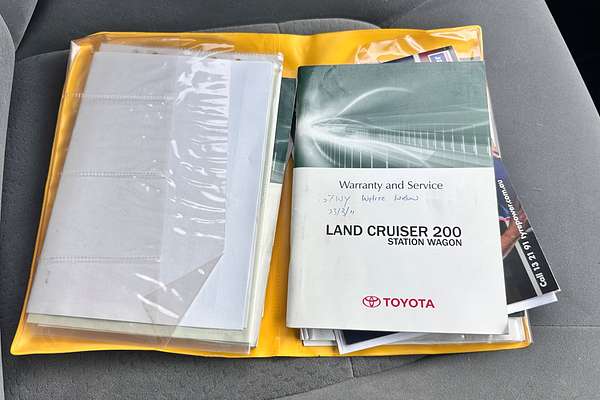 2011 Toyota LANDCRUISER GXL VDJ200R