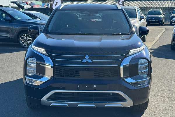 2023 Mitsubishi Outlander LS ZM