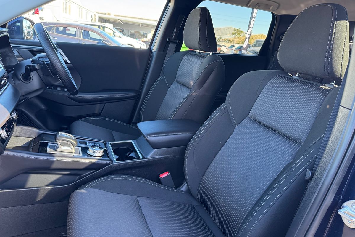 2023 Mitsubishi Outlander LS ZM