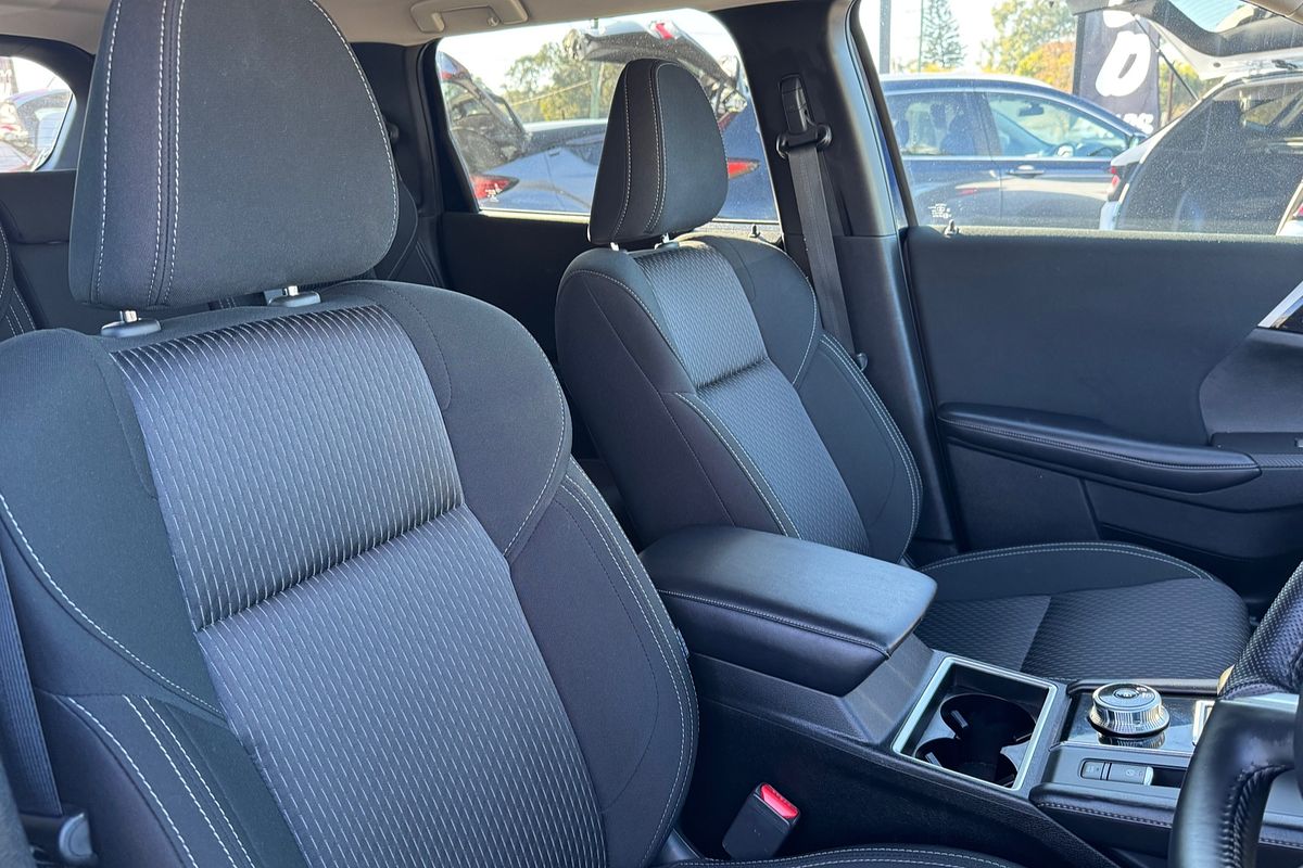 2023 Mitsubishi Outlander LS ZM