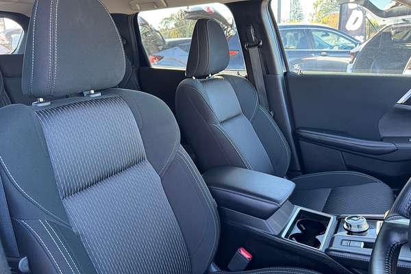 2023 Mitsubishi Outlander LS ZM