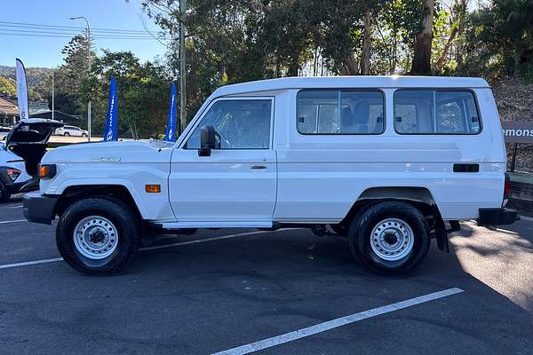 2024 Toyota Landcruiser GXL Troopcarrier VDJL78R