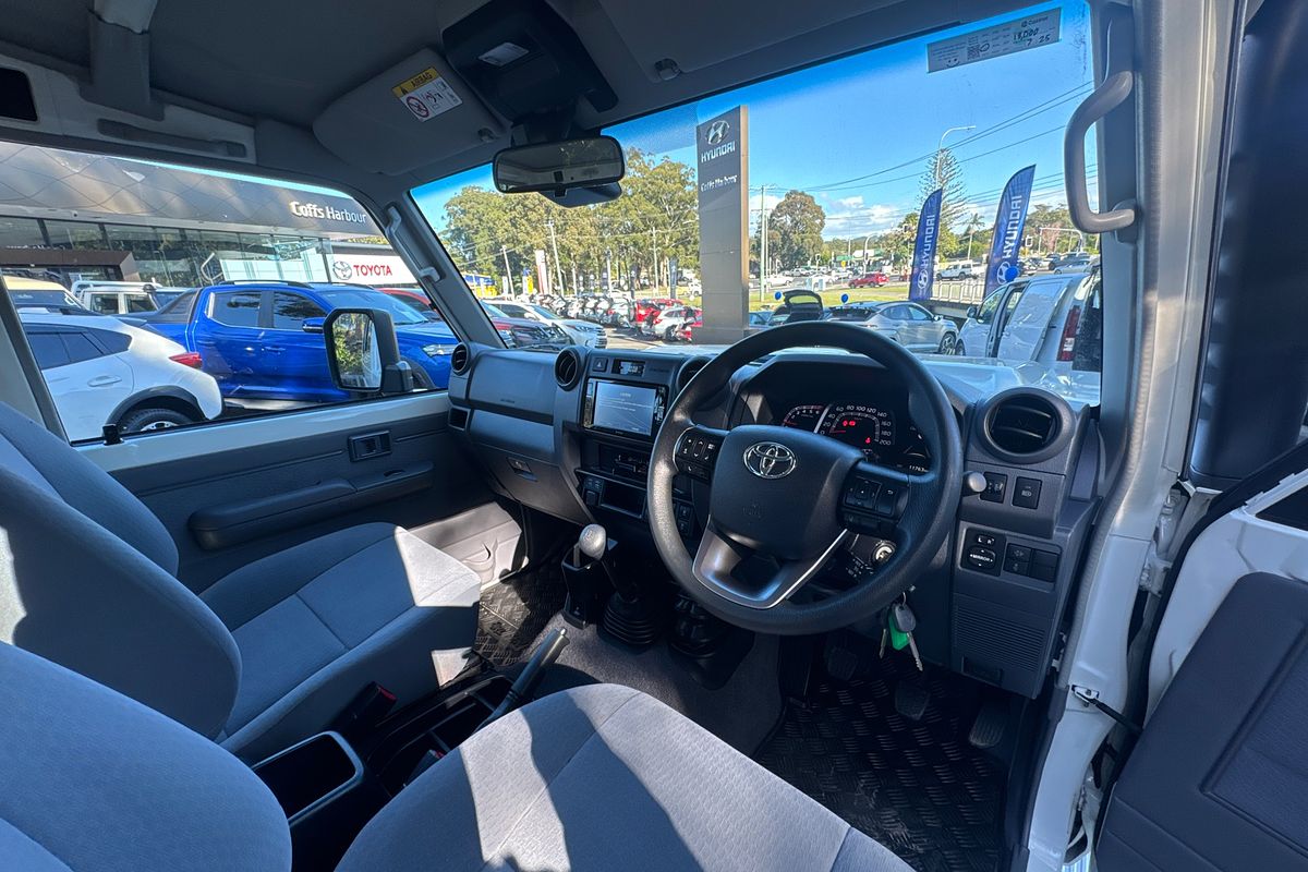 2024 Toyota Landcruiser GXL Troopcarrier VDJL78R