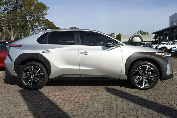 2023 Toyota bZ4X XEAM10R