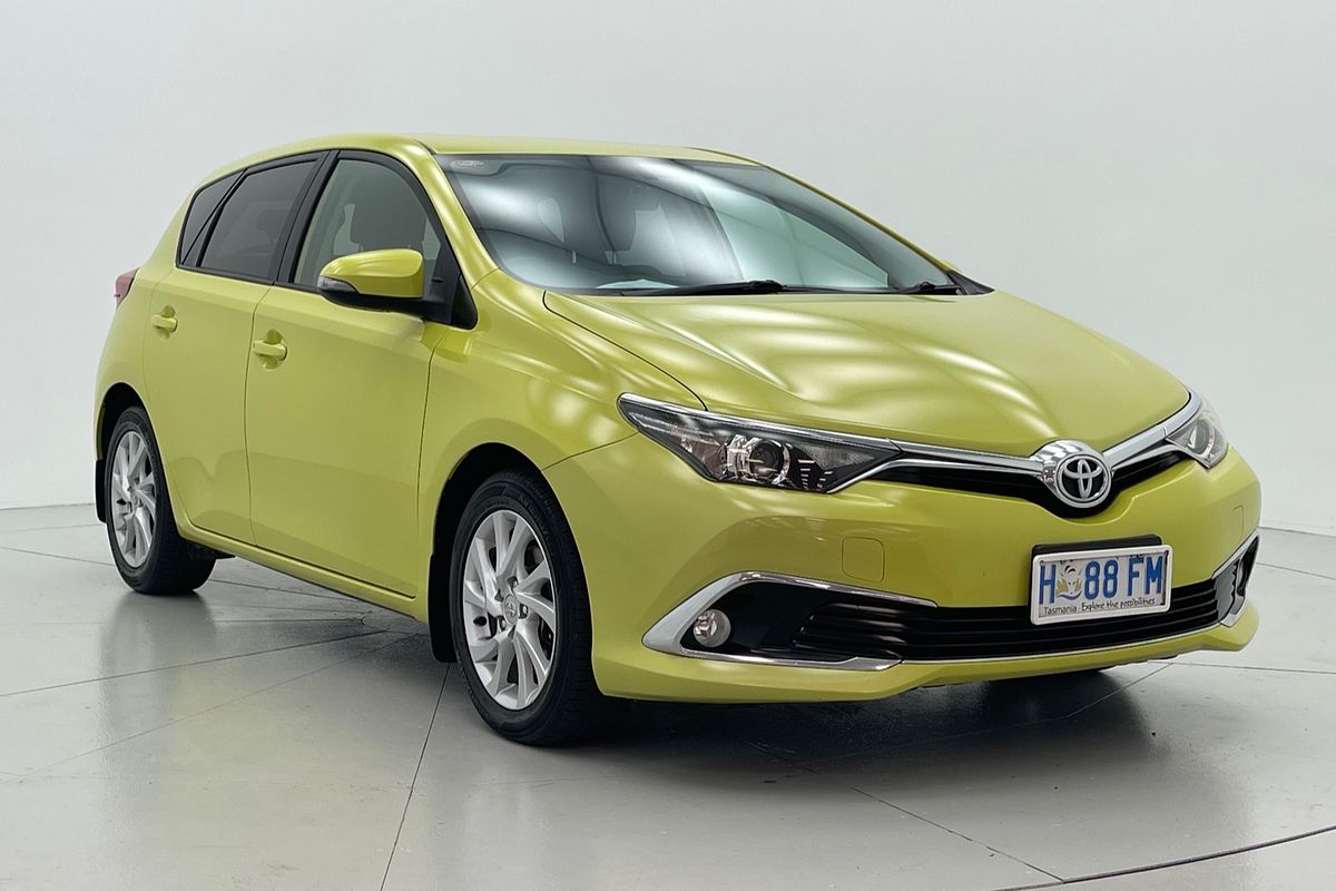 2017 Toyota Corolla Ascent Sport ZRE182R