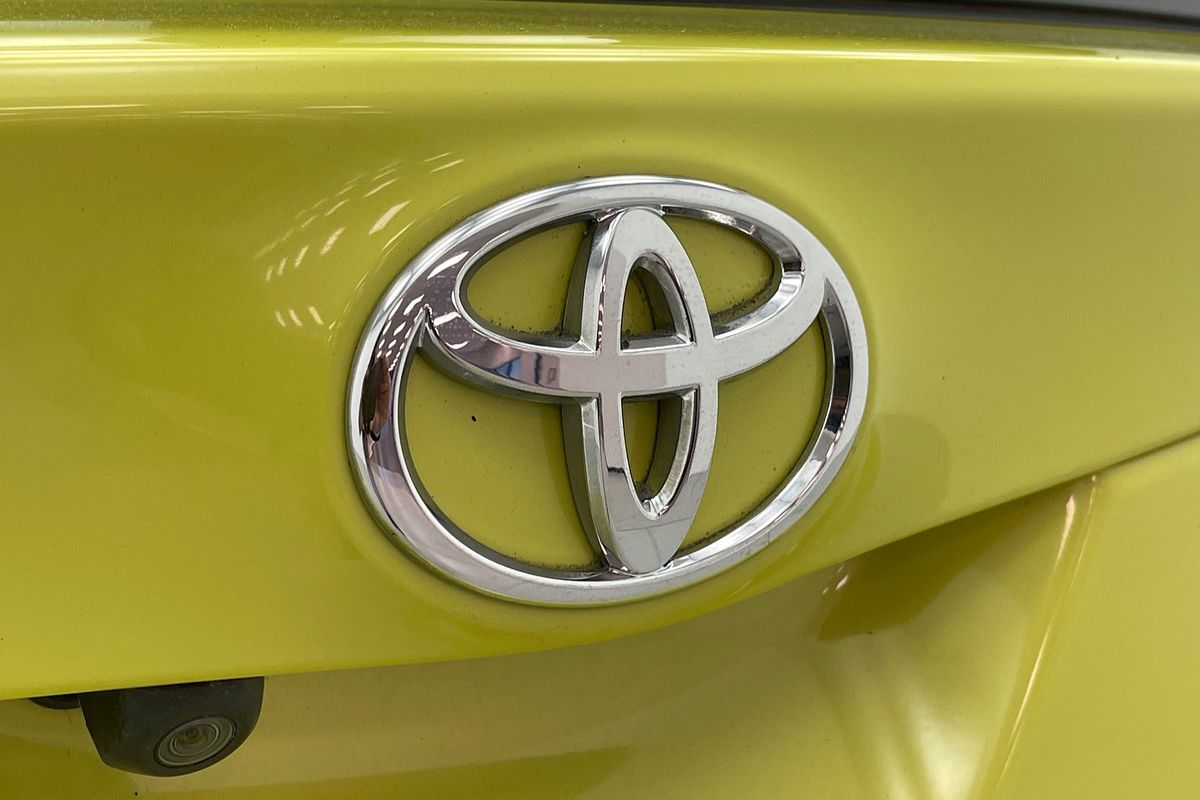 2017 Toyota Corolla Ascent Sport ZRE182R