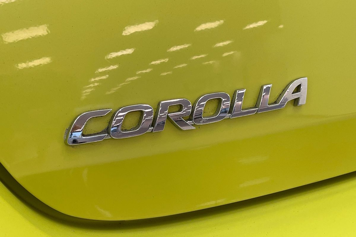 2017 Toyota Corolla Ascent Sport ZRE182R