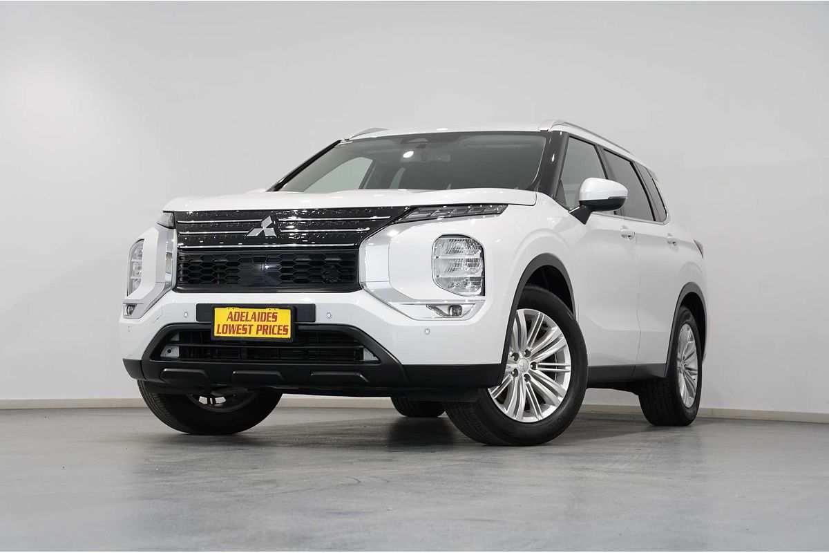 2023 Mitsubishi Outlander LS ZM
