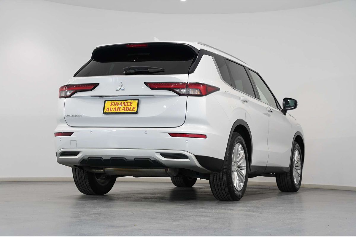 2023 Mitsubishi Outlander LS ZM