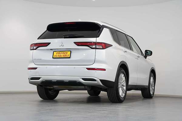 2023 Mitsubishi Outlander LS ZM