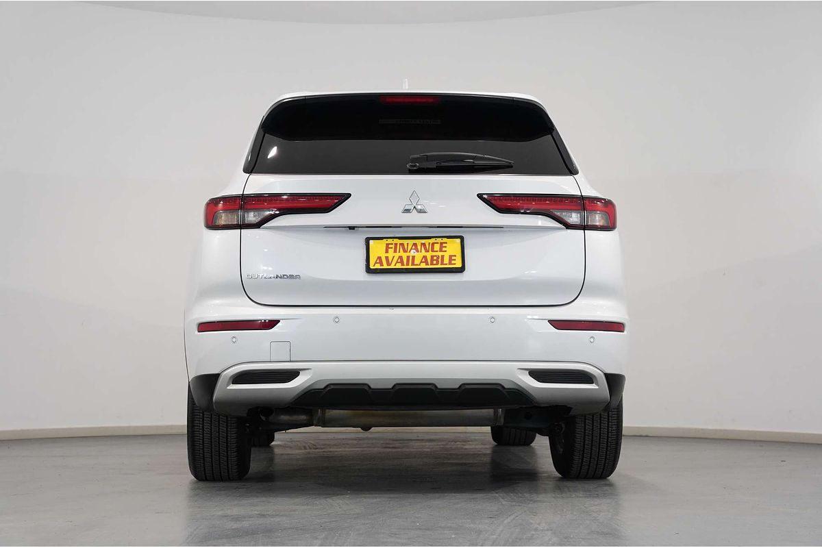 2023 Mitsubishi Outlander LS ZM