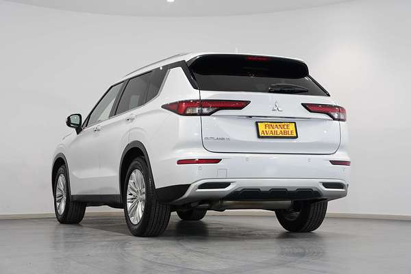 2023 Mitsubishi Outlander LS ZM