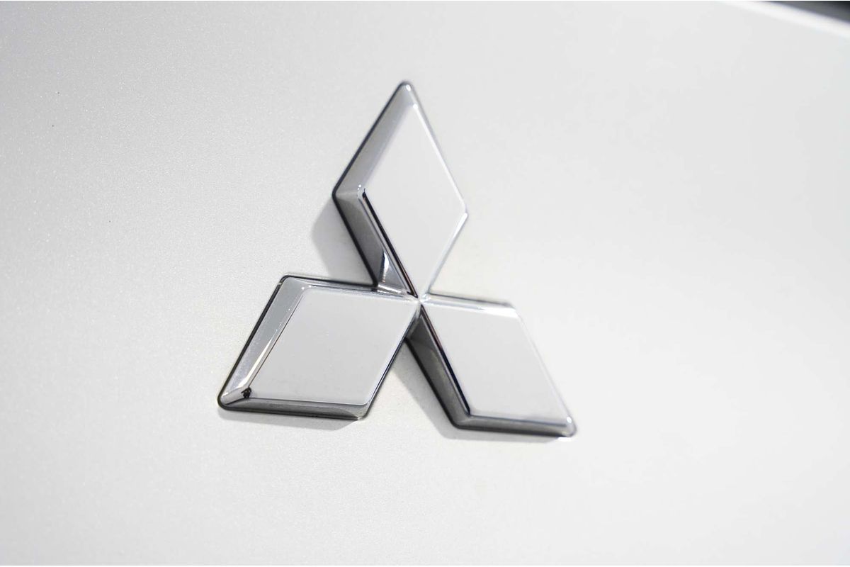 2023 Mitsubishi Outlander LS ZM