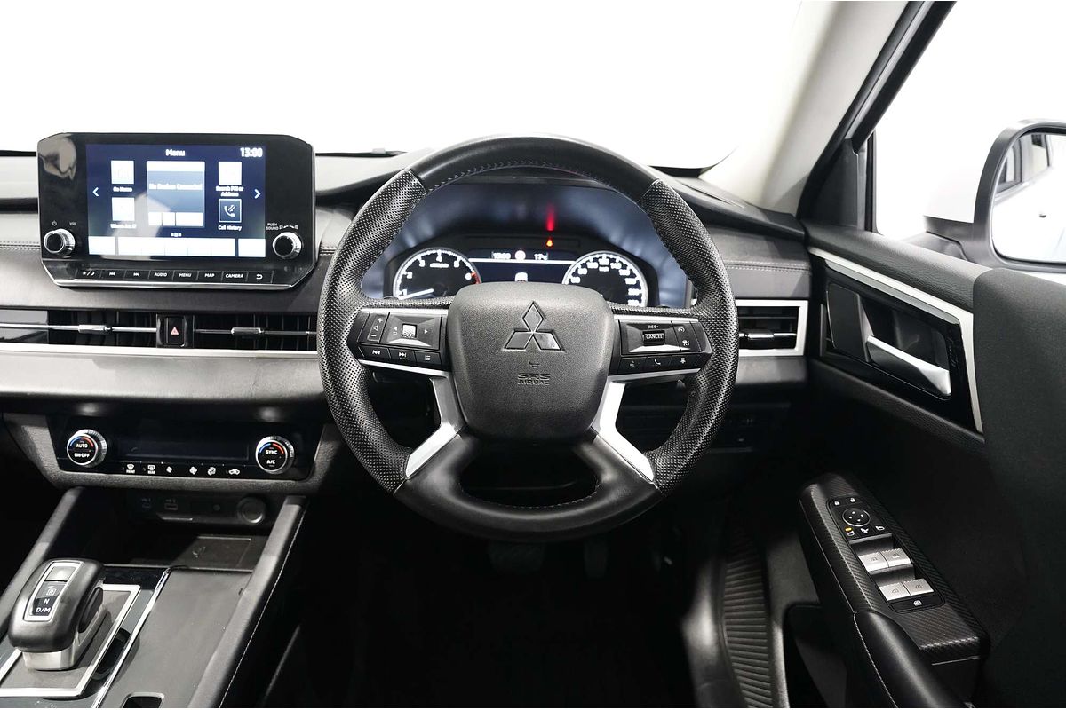 2023 Mitsubishi Outlander LS ZM