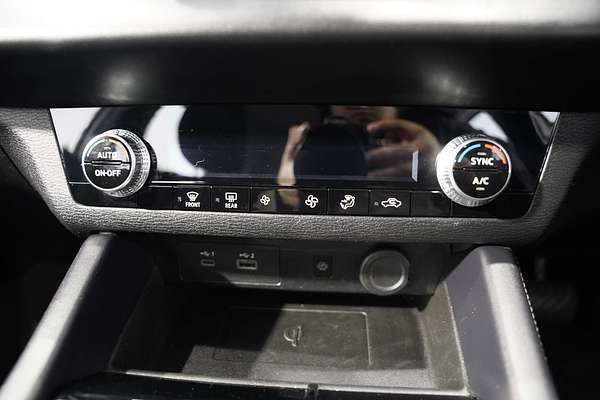 2023 Mitsubishi Outlander LS ZM