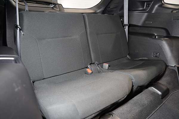 2023 Mitsubishi Outlander LS ZM