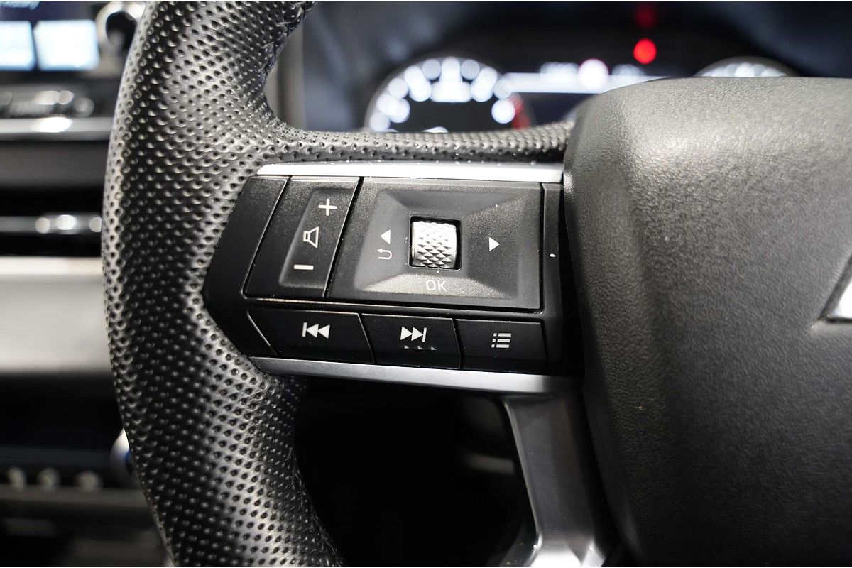 2023 Mitsubishi Outlander LS ZM