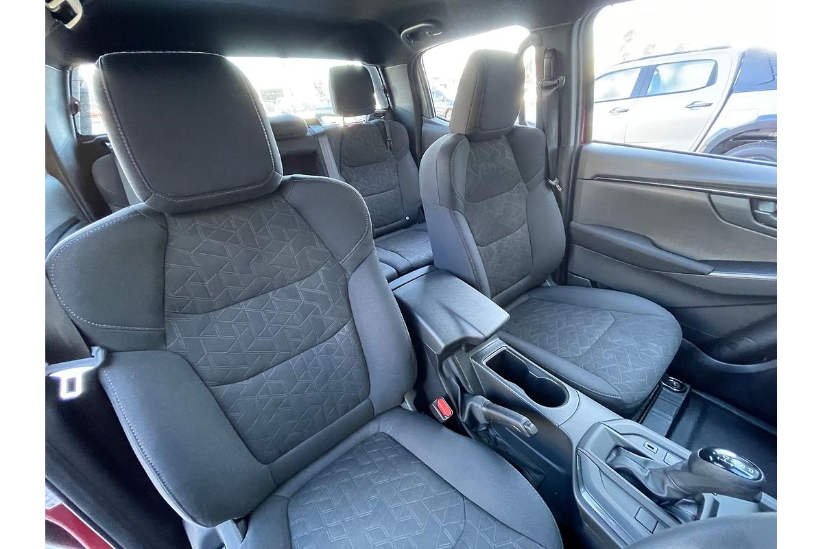 2025 Isuzu D-MAX X-RIDER 4X4