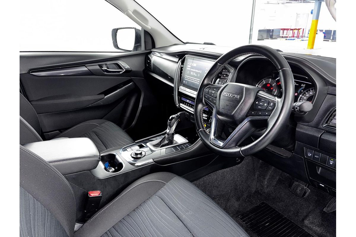 2023 Isuzu MU-X LS-U
