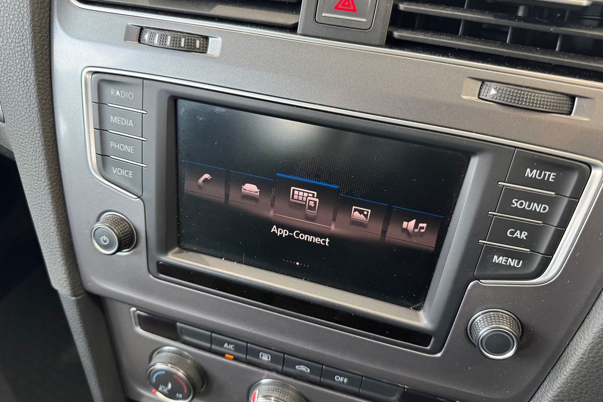 2016 Volkswagen Golf 92TSI 7