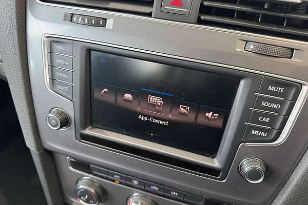 2016 Volkswagen Golf 92TSI 7