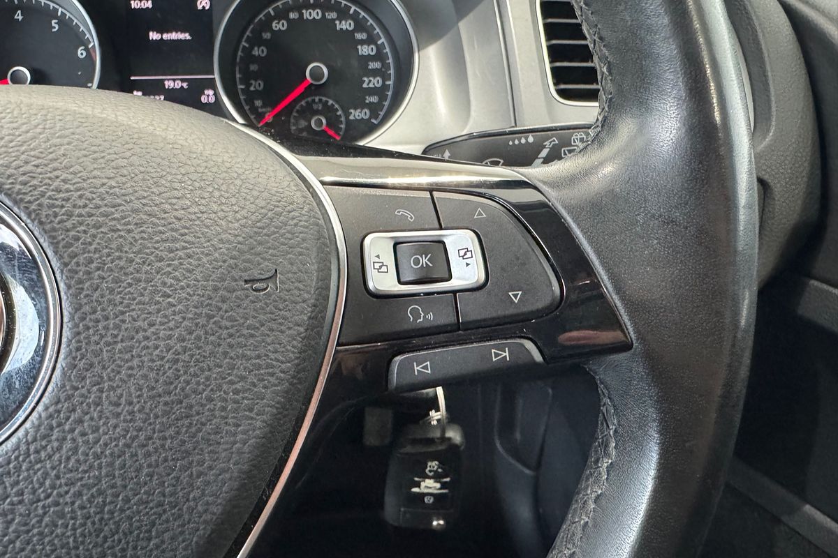 2016 Volkswagen Golf 92TSI 7
